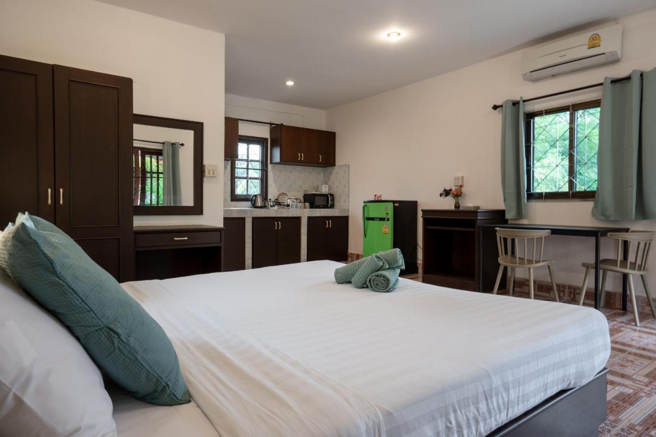Lanta School Beach Resort Ko Lanta Esterno foto