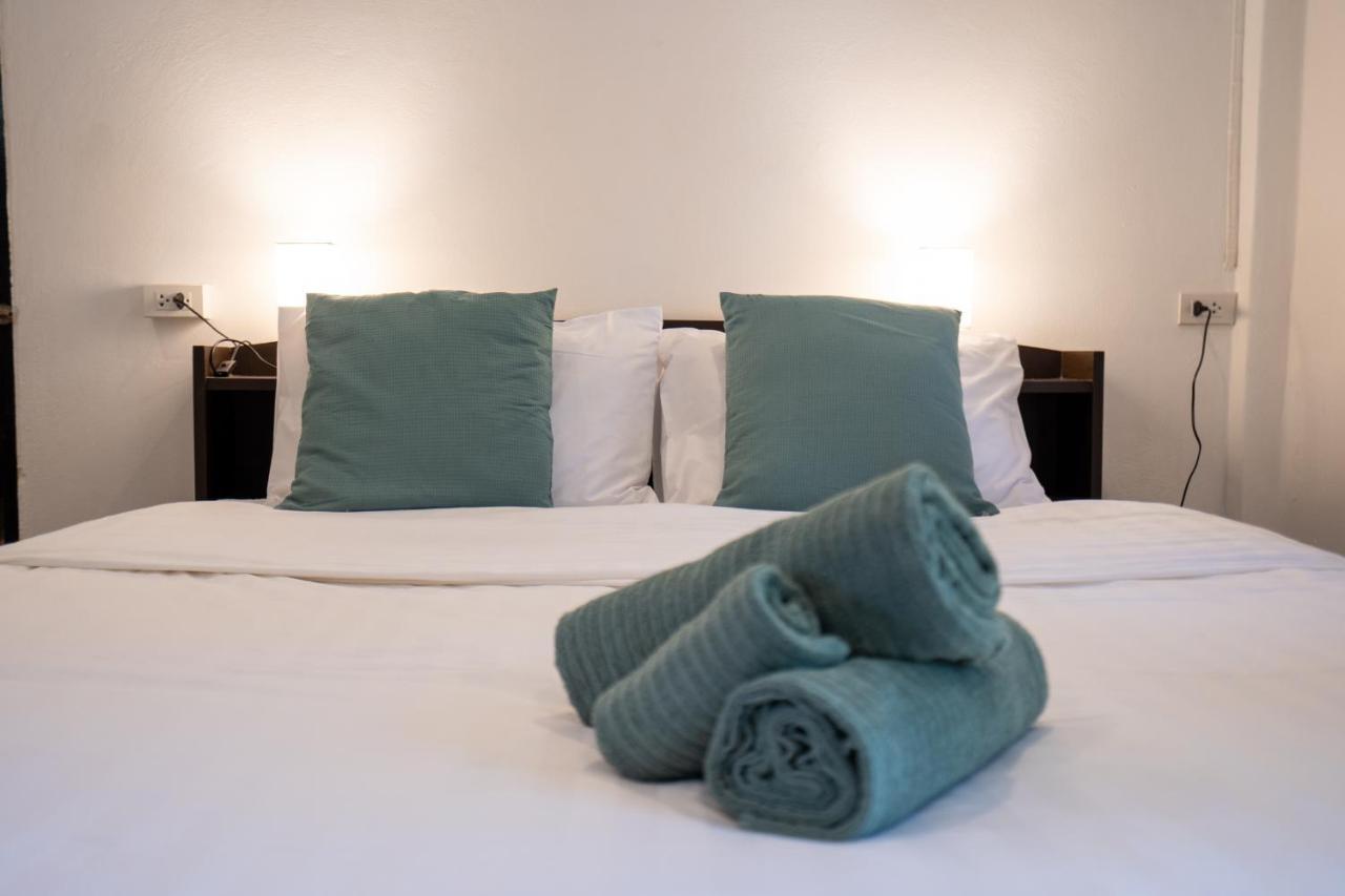 Lanta School Beach Resort Ko Lanta Esterno foto