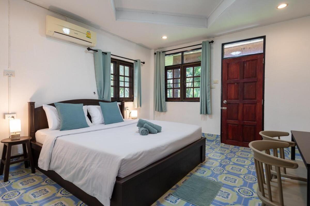 Lanta School Beach Resort Ko Lanta Esterno foto