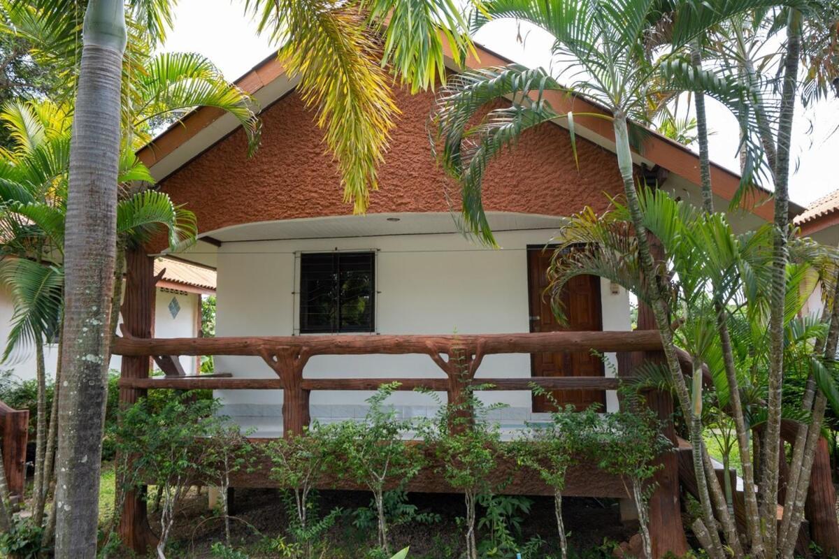 Lanta School Beach Resort Ko Lanta Esterno foto